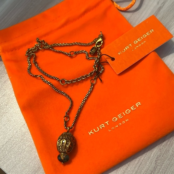 Kurt Geiger Eagle with green Gem Necklace 16inch - Picture 2 of 6